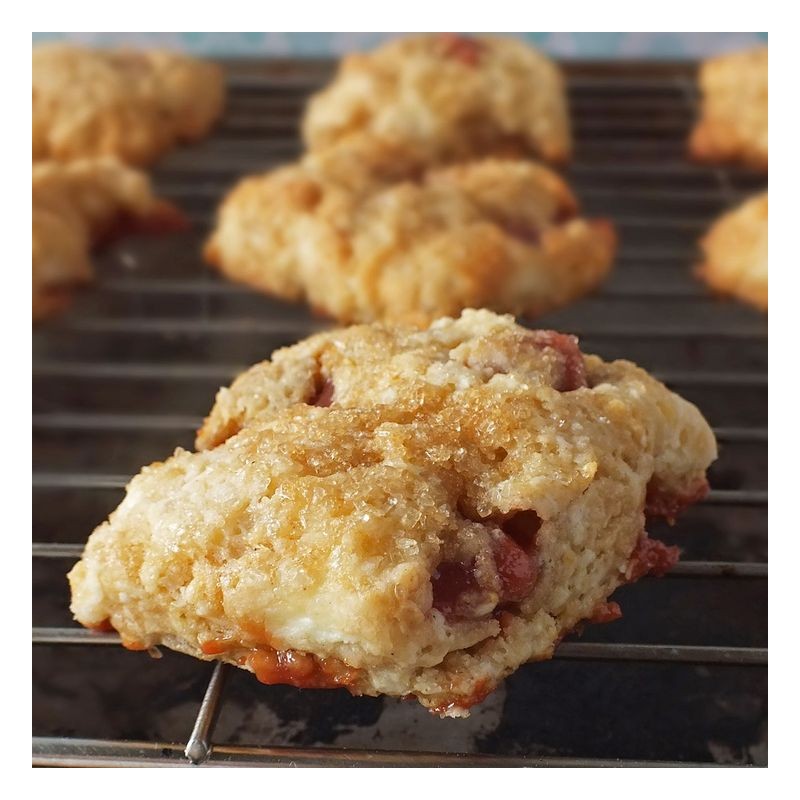 Guava & Cream Cheese Scones x 4